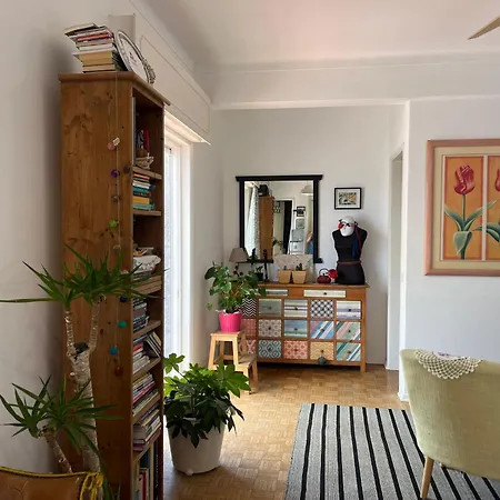 Superstar Terrace Apartment *
